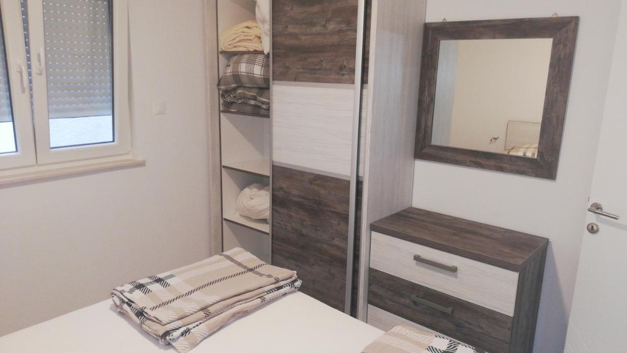Apartments Villa Ravlic Макарска Екстериор снимка