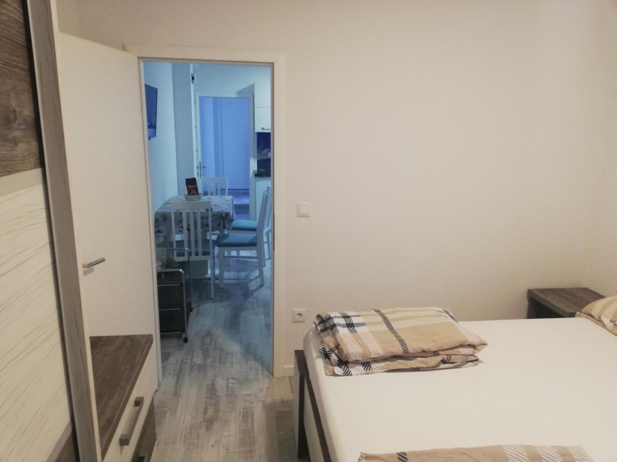 Apartments Villa Ravlic Макарска Екстериор снимка