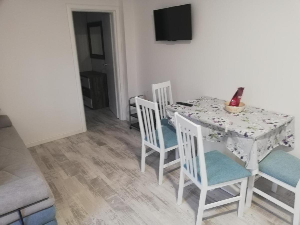 Apartments Villa Ravlic Макарска Екстериор снимка