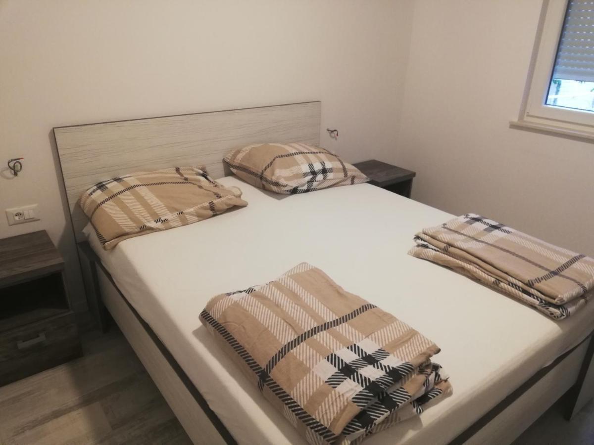 Apartments Villa Ravlic Макарска Екстериор снимка