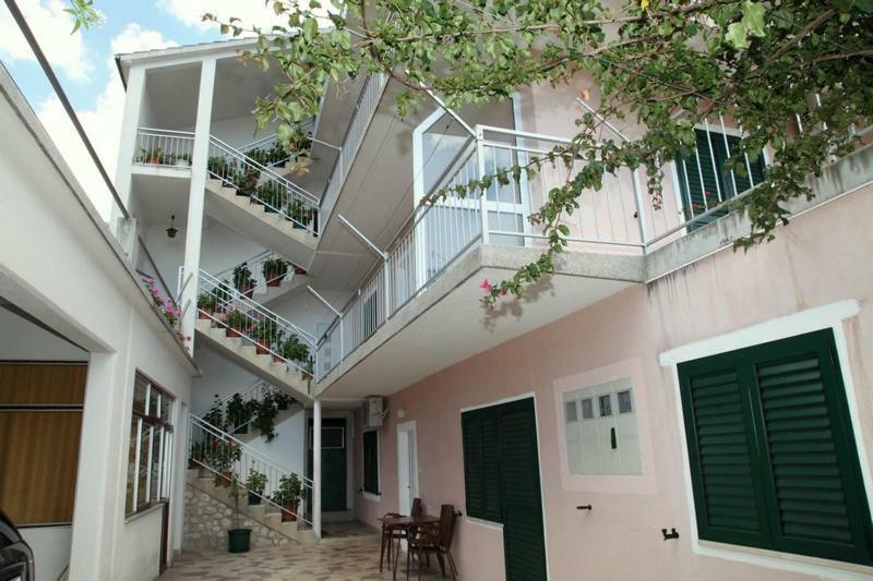 Apartments Villa Ravlic Макарска Екстериор снимка