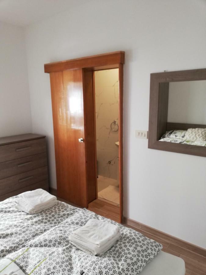 Apartments Villa Ravlic Макарска Екстериор снимка