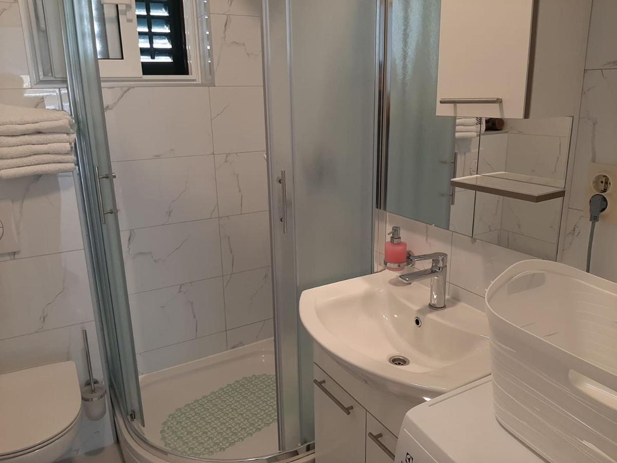Apartments Villa Ravlic Макарска Екстериор снимка