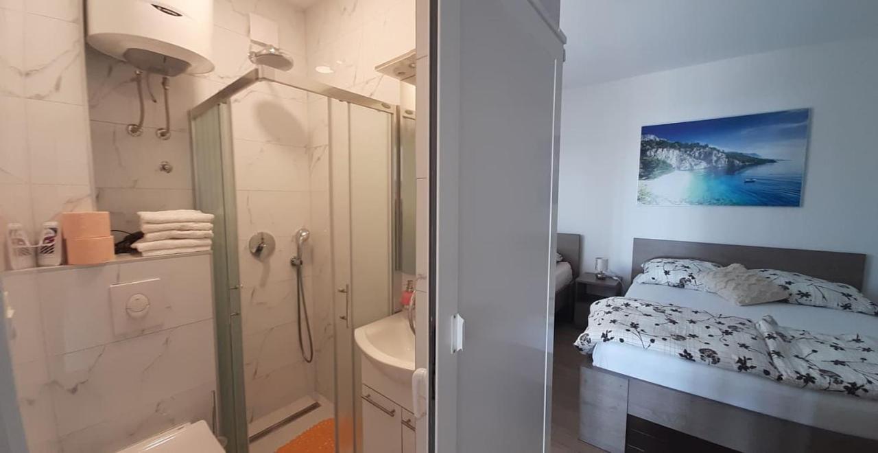 Apartments Villa Ravlic Макарска Екстериор снимка