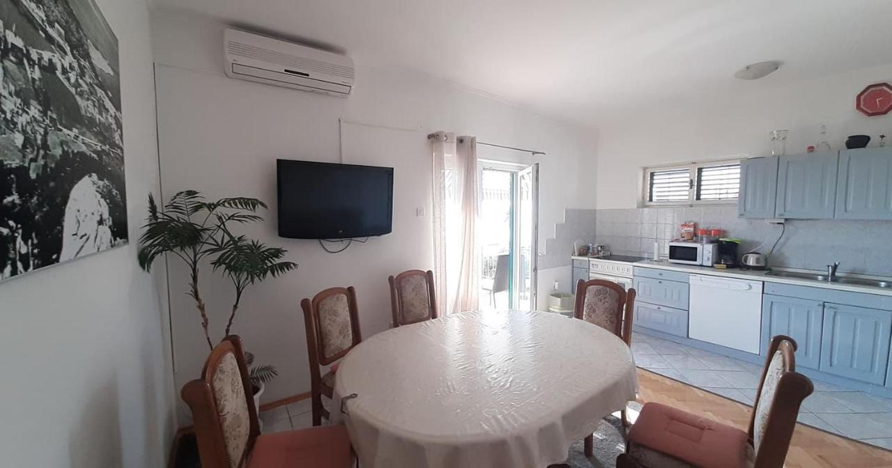 Apartments Villa Ravlic Макарска Екстериор снимка