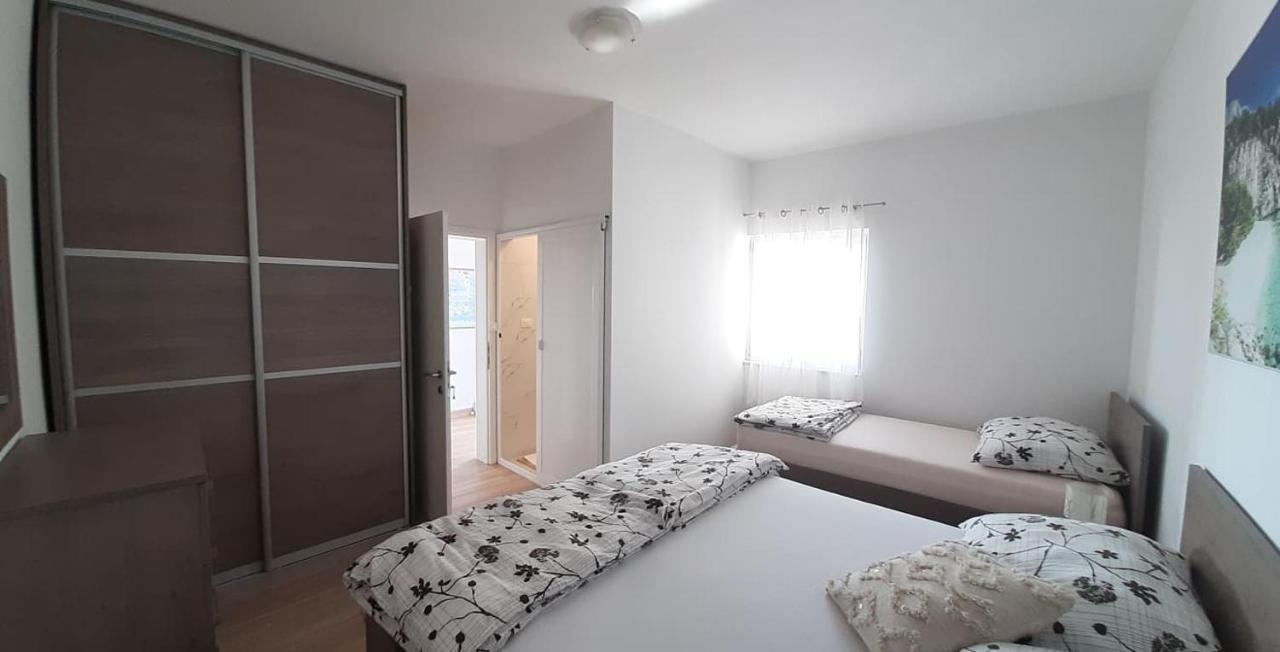 Apartments Villa Ravlic Макарска Екстериор снимка