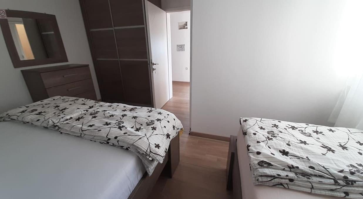 Apartments Villa Ravlic Макарска Екстериор снимка